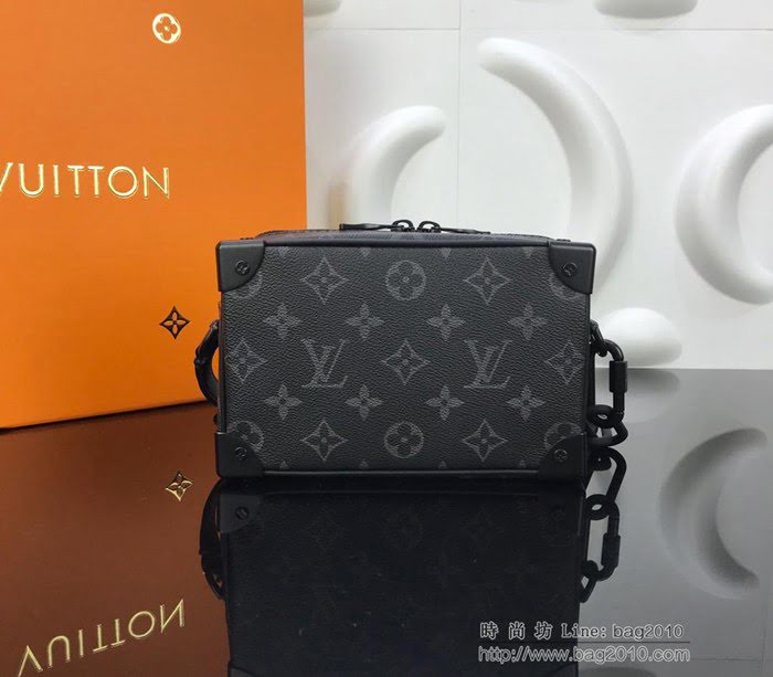 路易威登LV 頂級原單 M44480 標誌性Monogram Eclipse塗層帆布面 搭配樹脂鏈帶 單肩斜挎包 可手提  ydh2692